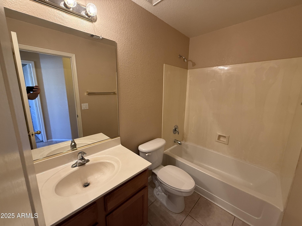 2321 W Straight Arrow Lane - Photo 26
