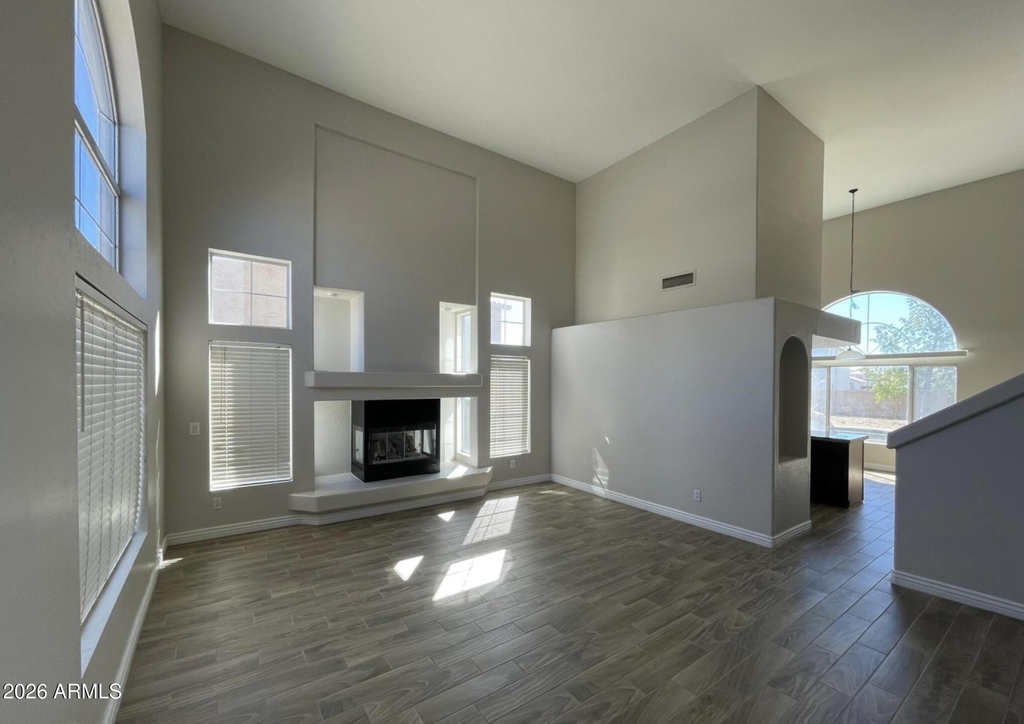 10925 W Kaler Drive - Photo 1