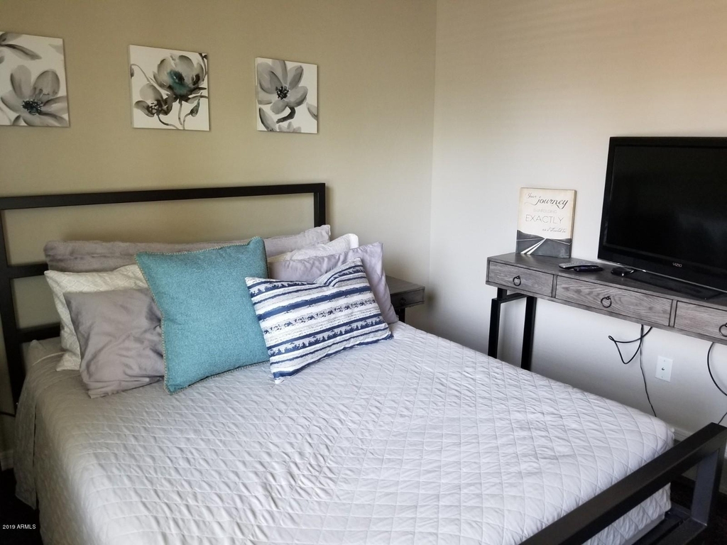 752 S Beck Avenue - Photo 14
