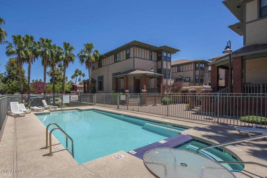 752 S Beck Avenue - Photo 23