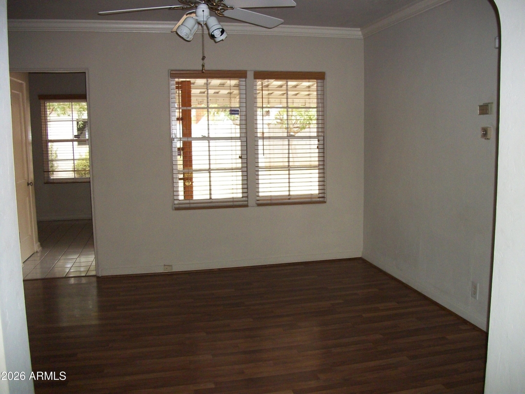 550 W Cambridge Avenue - Photo 4
