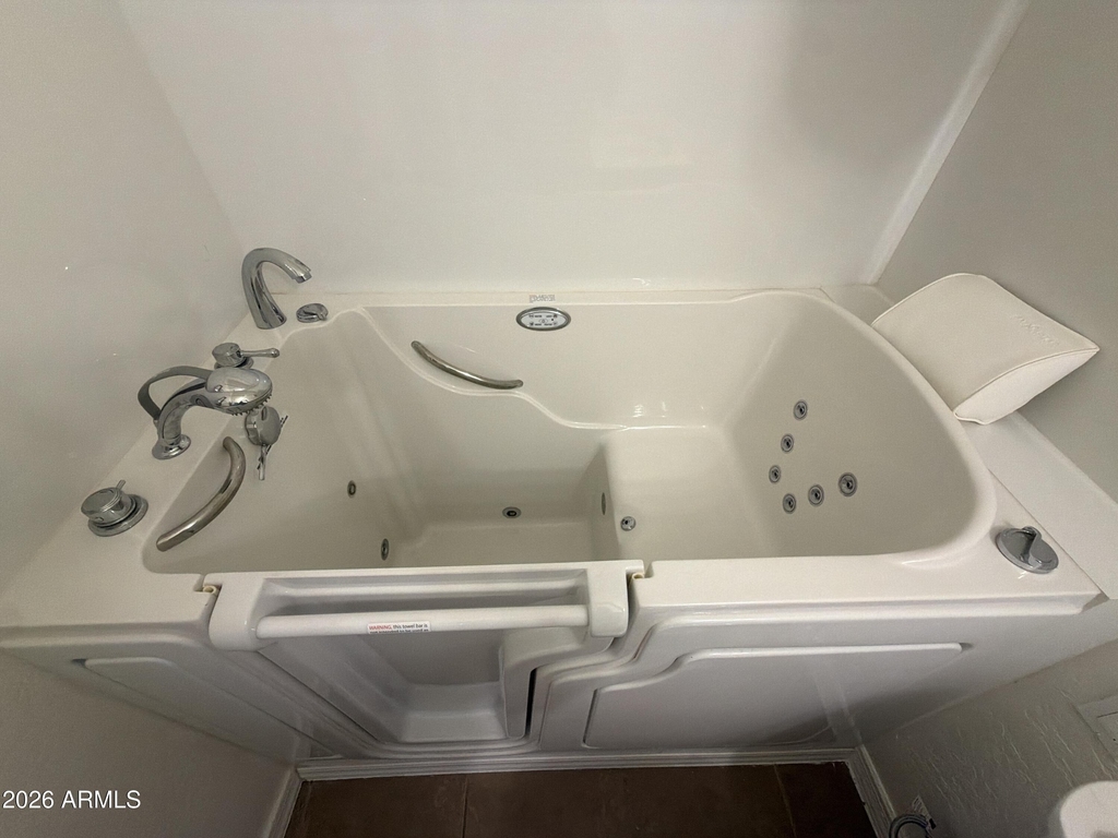 24763 W Jones Avenue - Photo 19