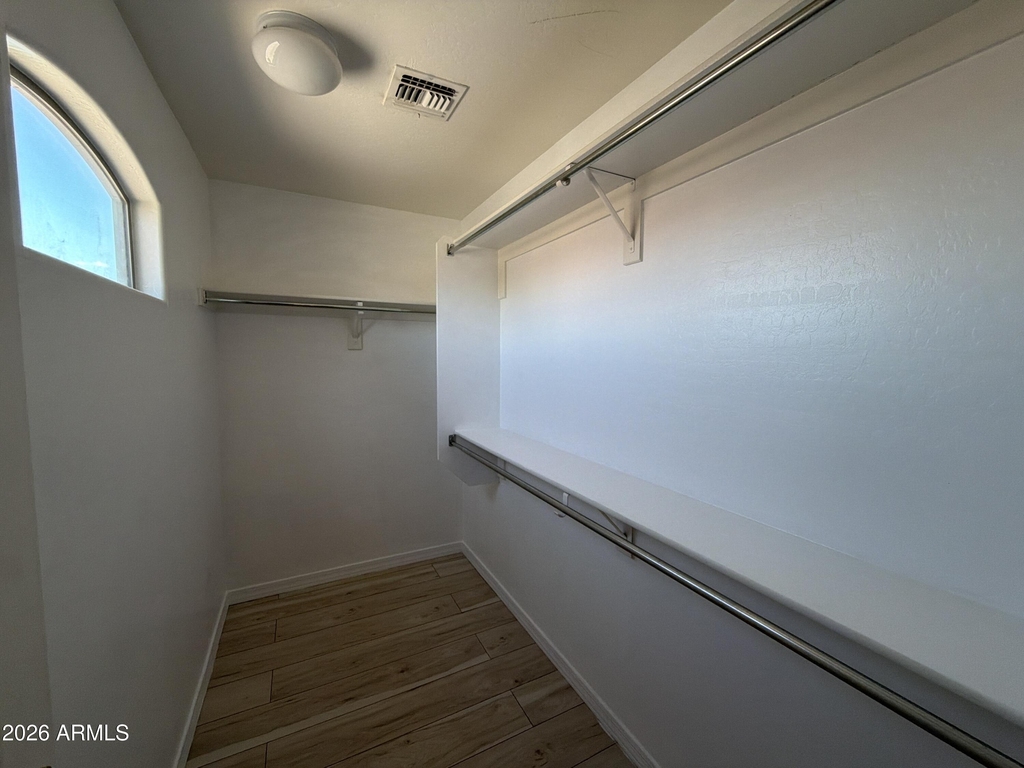 24763 W Jones Avenue - Photo 11