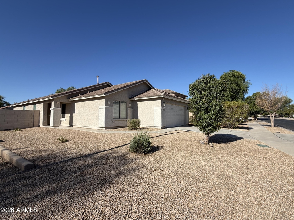 13925 W Mauna Loa Lane - Photo 1