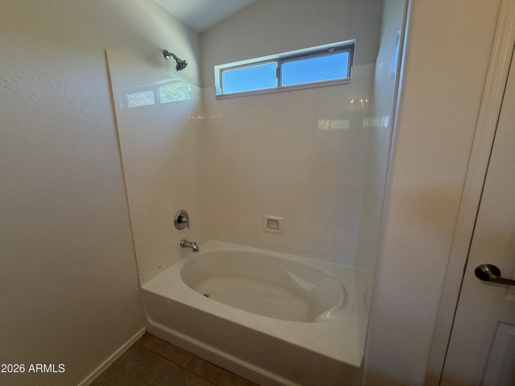 13925 W Mauna Loa Lane - Photo 9