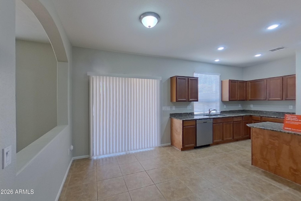 22079 N Dietz Drive - Photo 5
