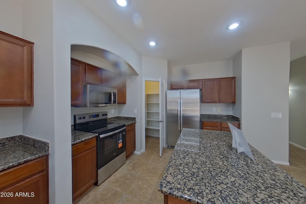 22079 N Dietz Drive - Photo 8