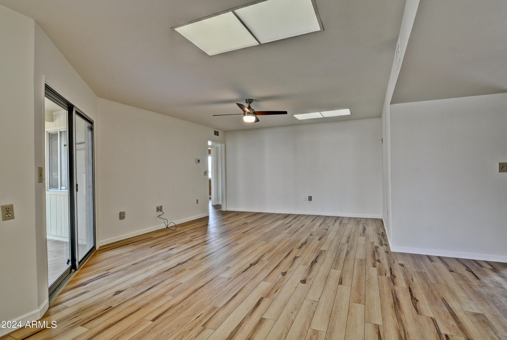 10933 W Tropicana Circle - Photo 11