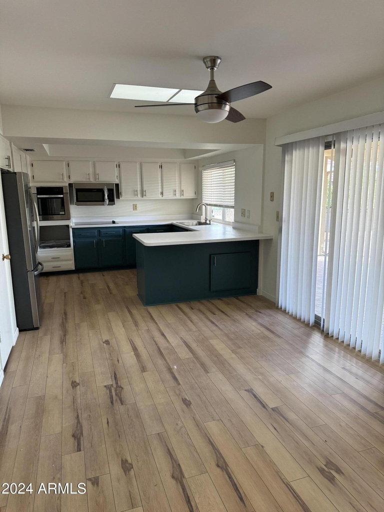 10933 W Tropicana Circle - Photo 8