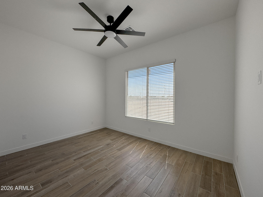 19735 W Norwich Drive - Photo 5