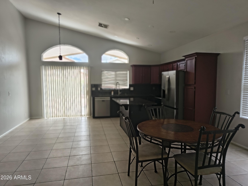 1161 W Elgin Street - Photo 6