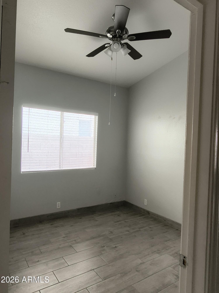 1161 W Elgin Street - Photo 7