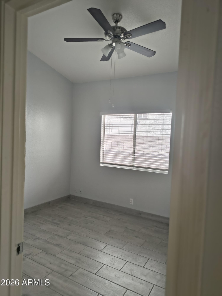 1161 W Elgin Street - Photo 8