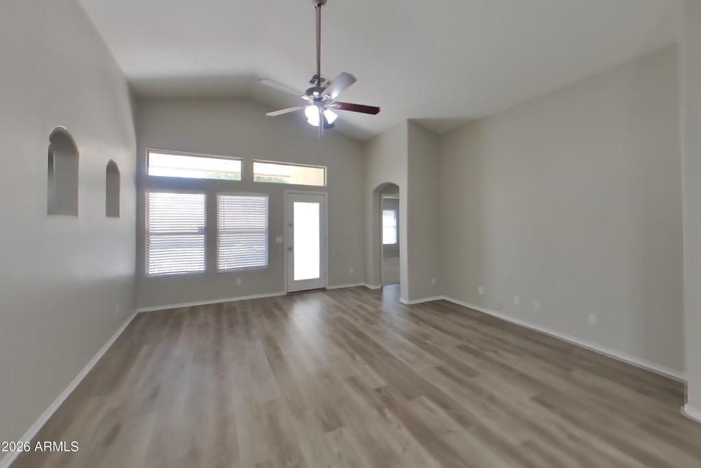 8529 W Hughes Drive - Photo 14