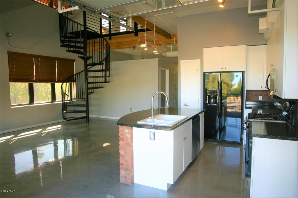 914 E Osborn Road - Photo 3