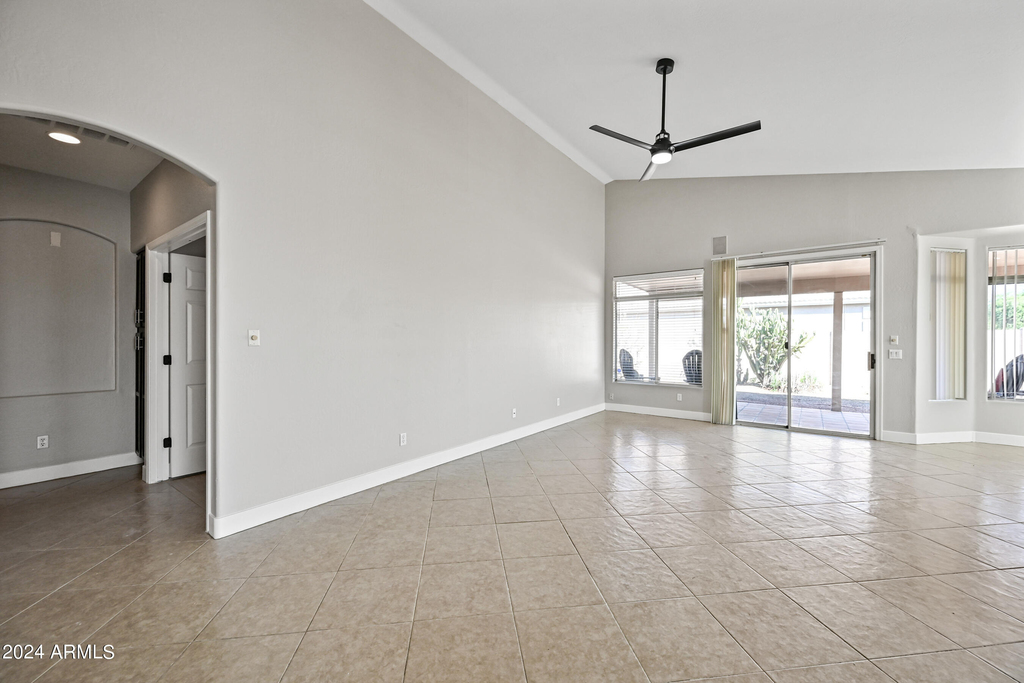 2463 N 138th Avenue - Photo 4