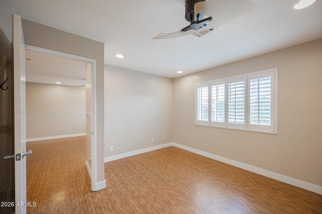 1850 E Maryland Avenue - Photo 12