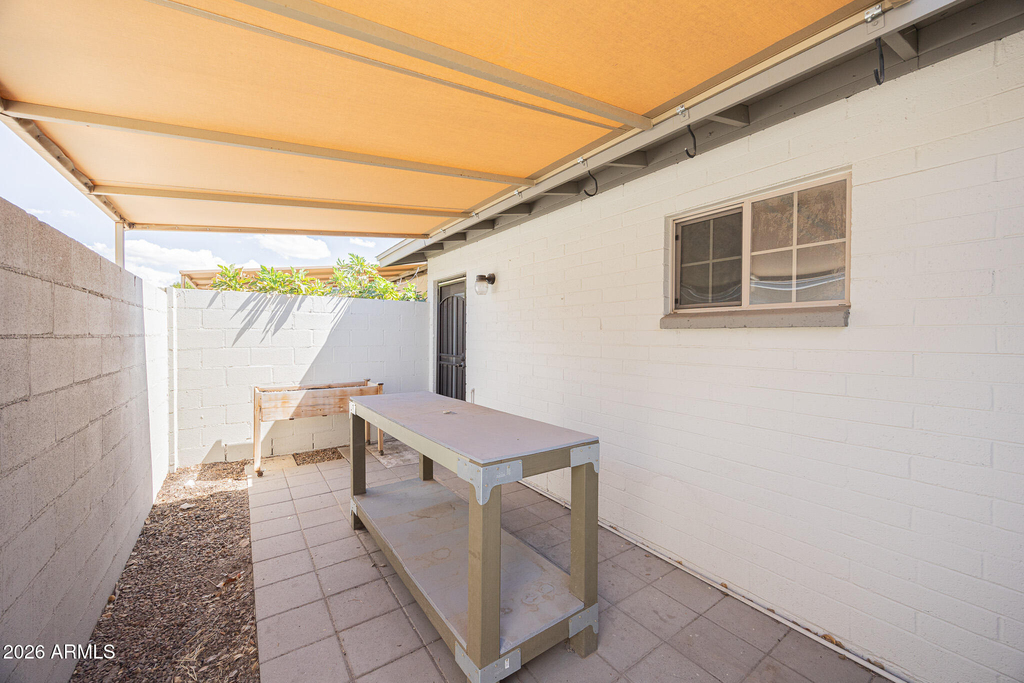 1850 E Maryland Avenue - Photo 17