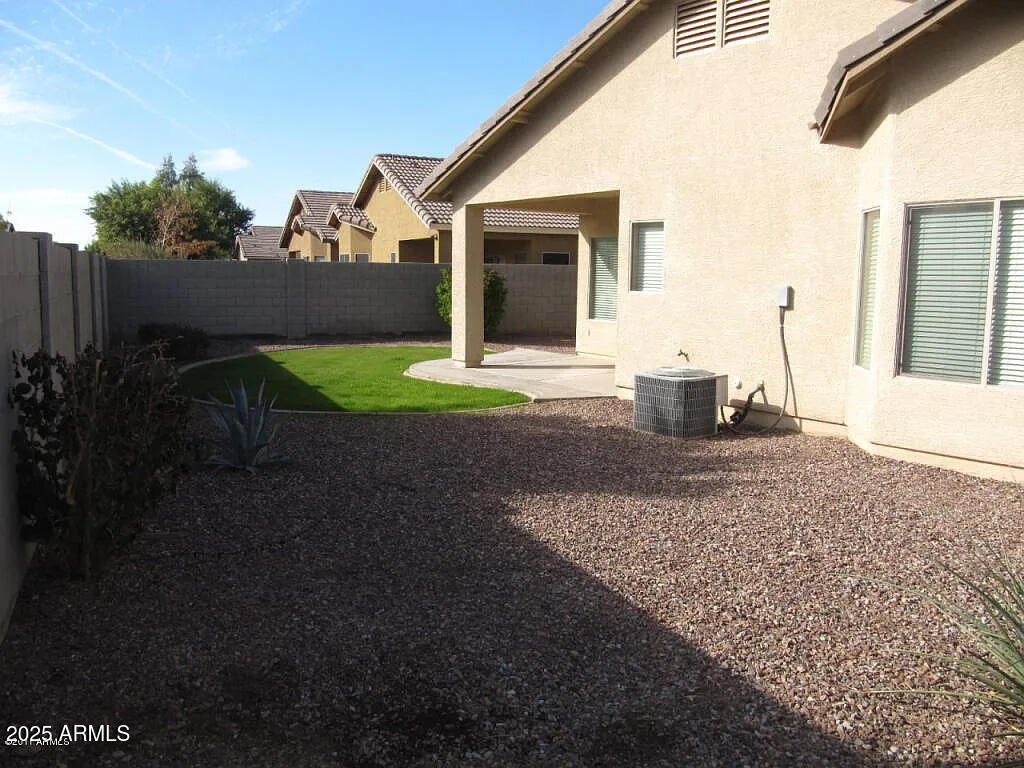 833 E Maddison Street - Photo 19