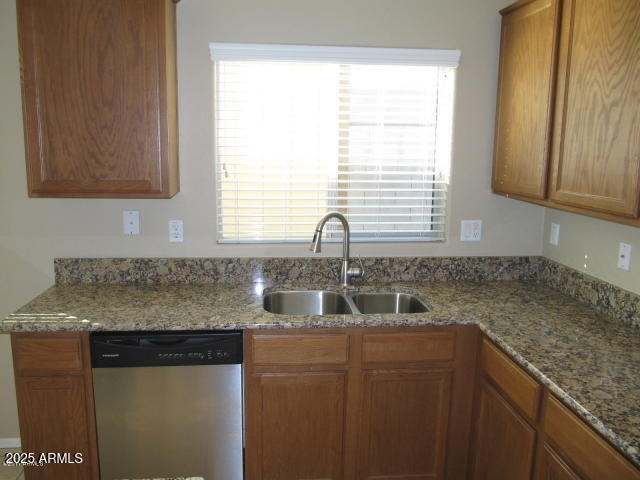 833 E Maddison Street - Photo 5