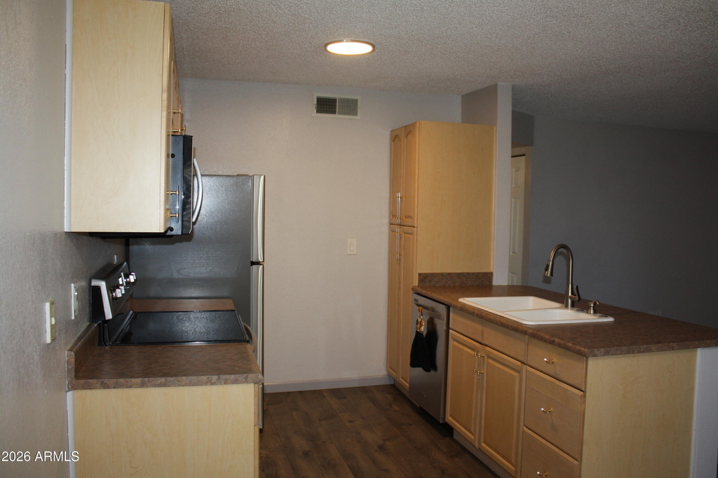 5236 W Peoria Avenue - Photo 4