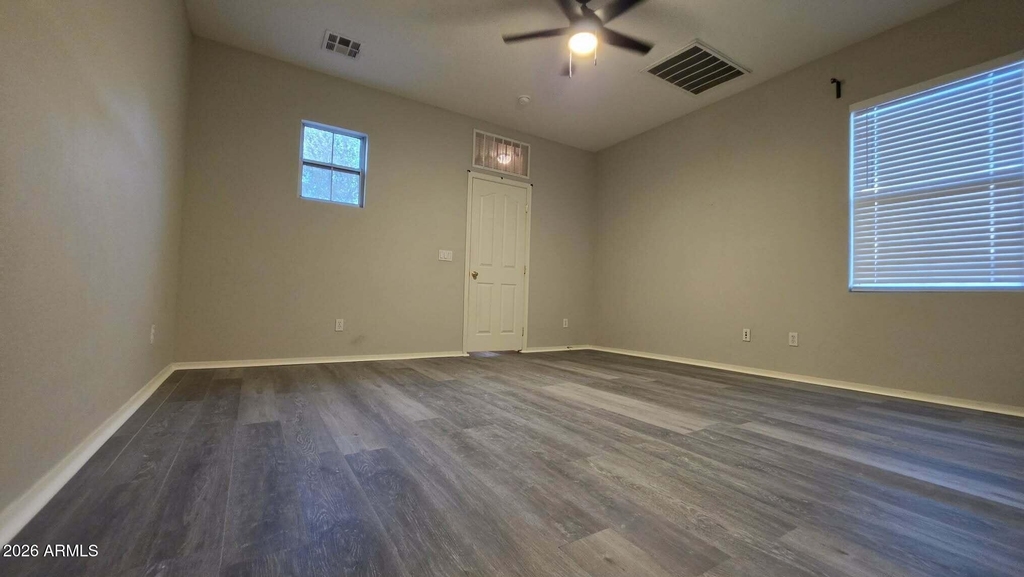 160 W Heather Court - Photo 2