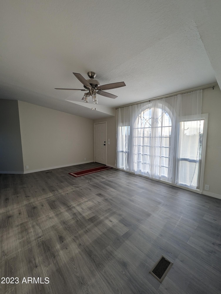 22455 E Royd Road - Photo 4