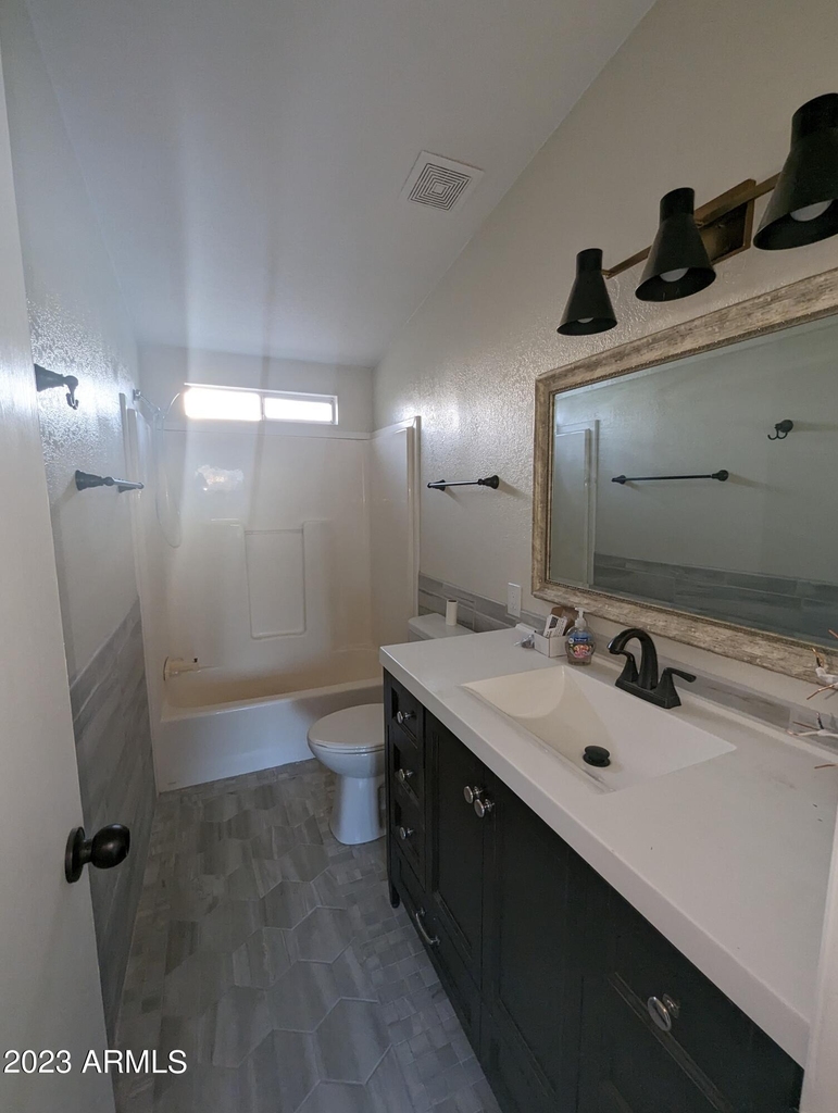 22455 E Royd Road - Photo 17