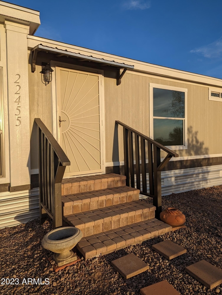 22455 E Royd Road - Photo 2
