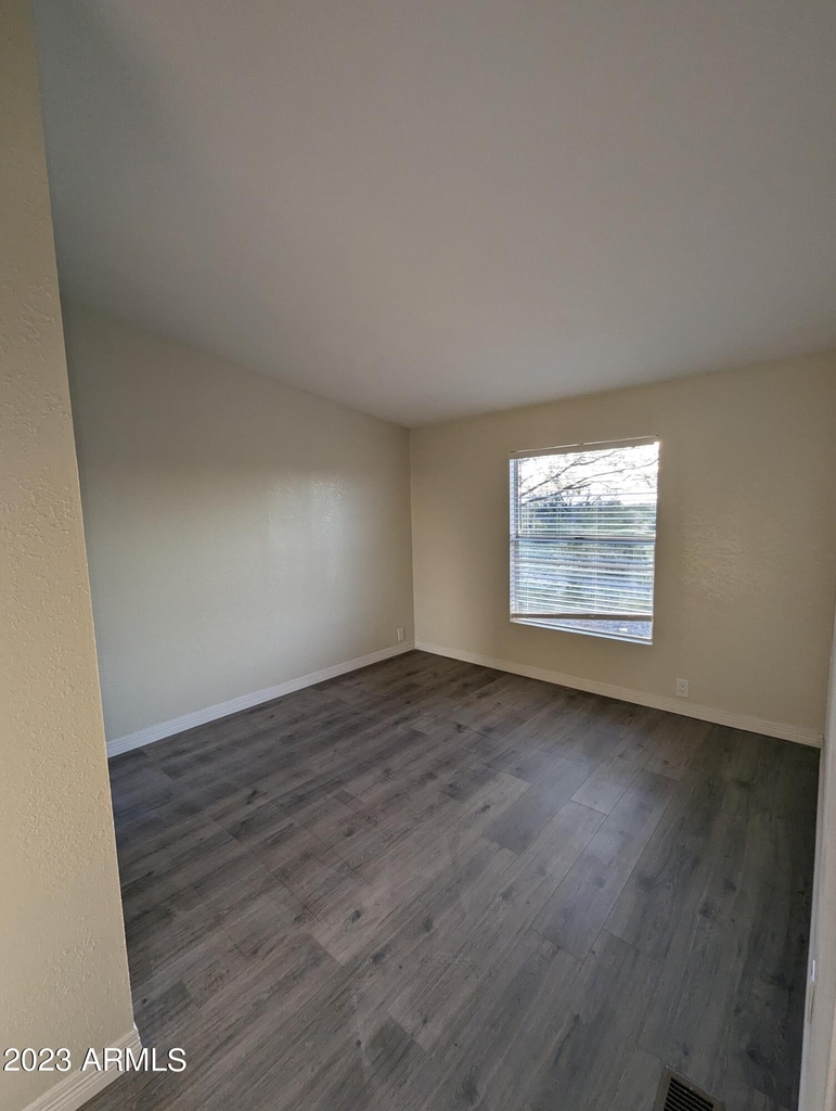 22455 E Royd Road - Photo 15