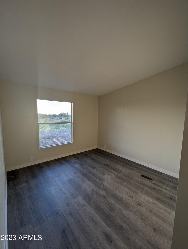 22455 E Royd Road - Photo 16