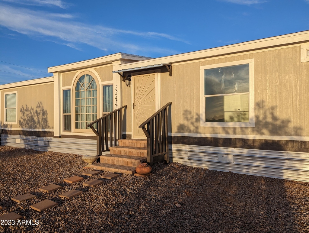 22455 E Royd Road - Photo 1