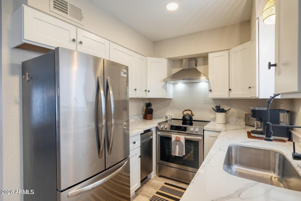 4610 N 68th Street - Photo 3