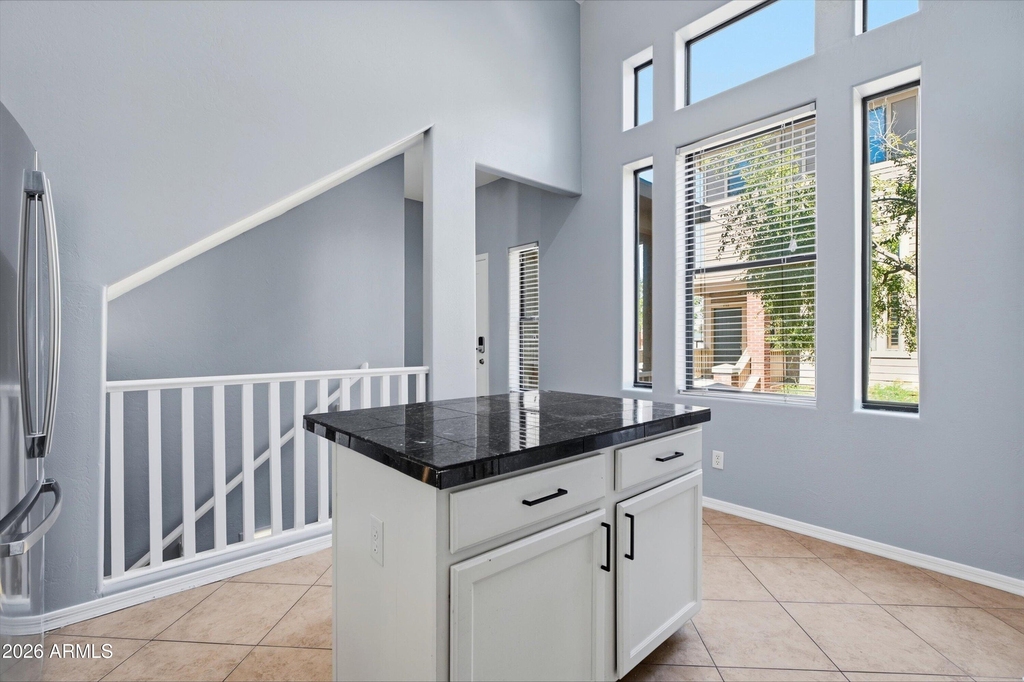 724 S Beck Avenue - Photo 6