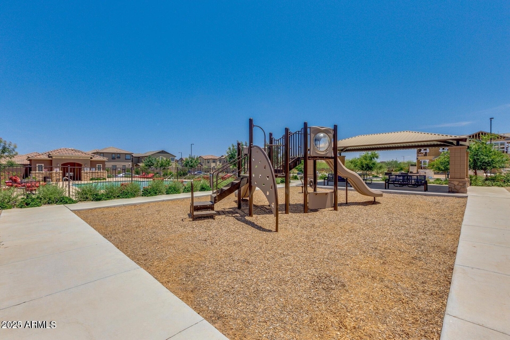 16611 W Sierra Street - Photo 34