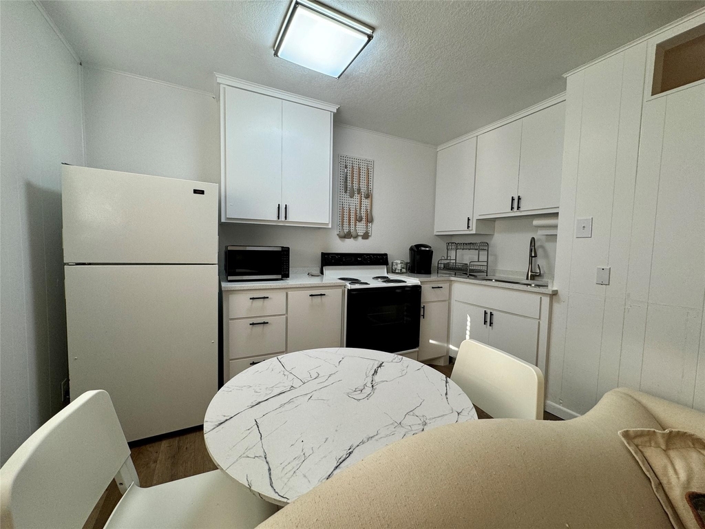 2401 Church Street - Photo 1