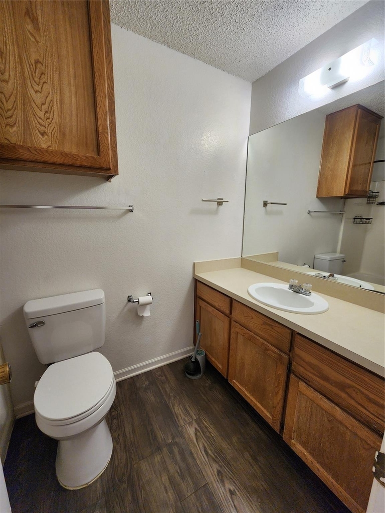 617 Race Street - Photo 14