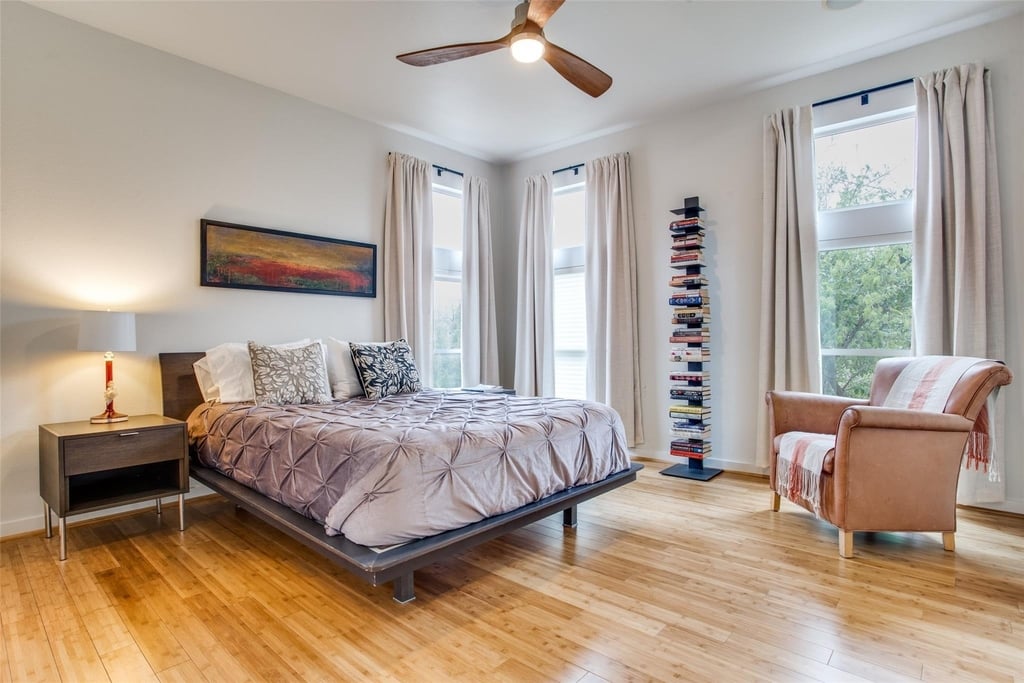 4010 Gilbert Avenue - Photo 5