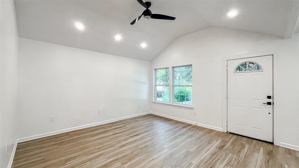 1926 Arizona Avenue - Photo 11