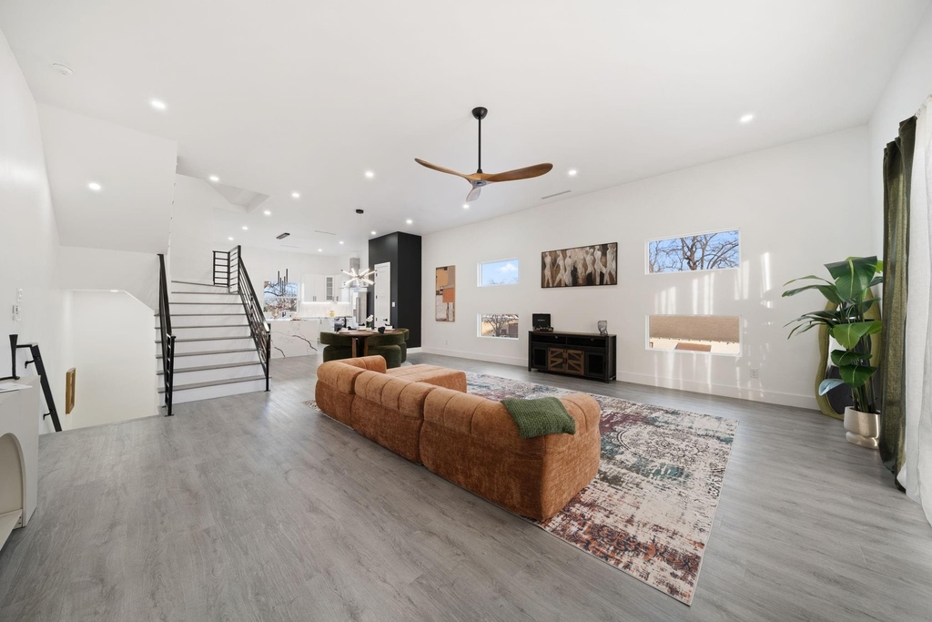 1919 Pollard Street - Photo 8