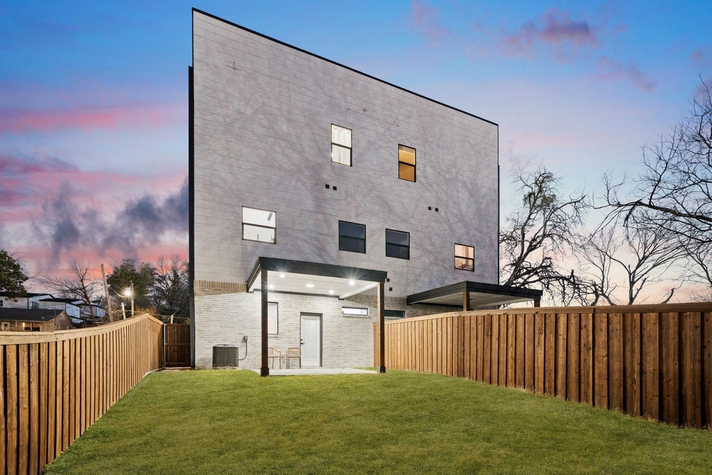 1919 Pollard Street - Photo 36