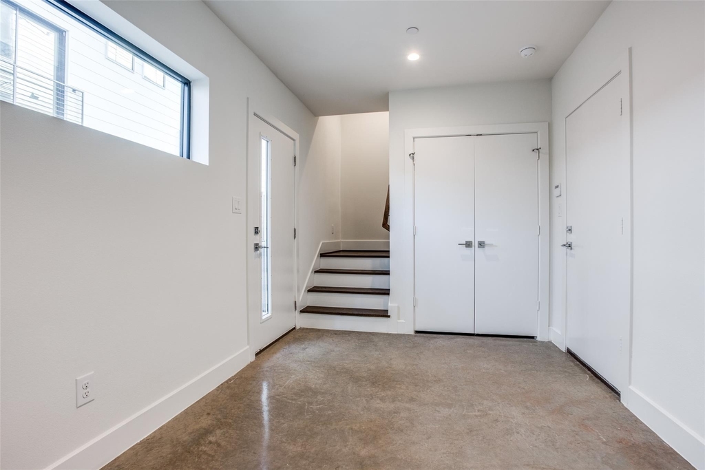 2215 Moser Avenue - Photo 10