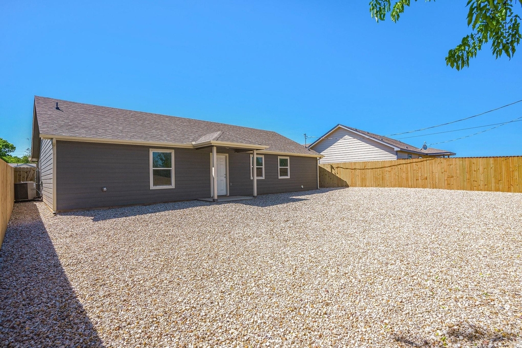 405 Whitney Court - Photo 22