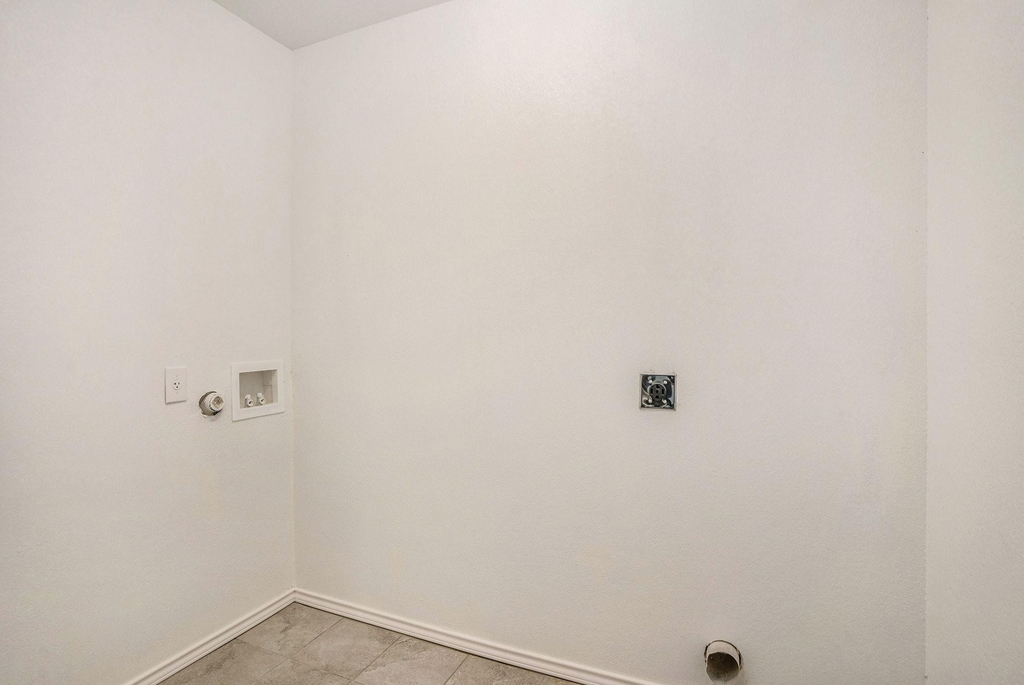 405 Whitney Court - Photo 19