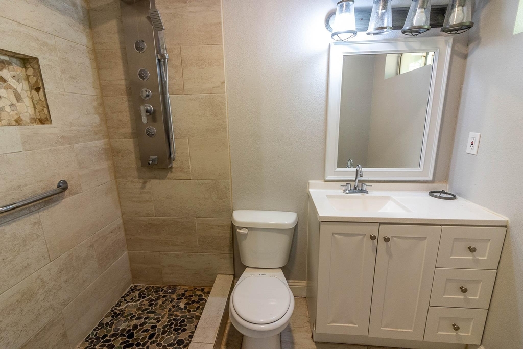 115 E Allen Street - Photo 6