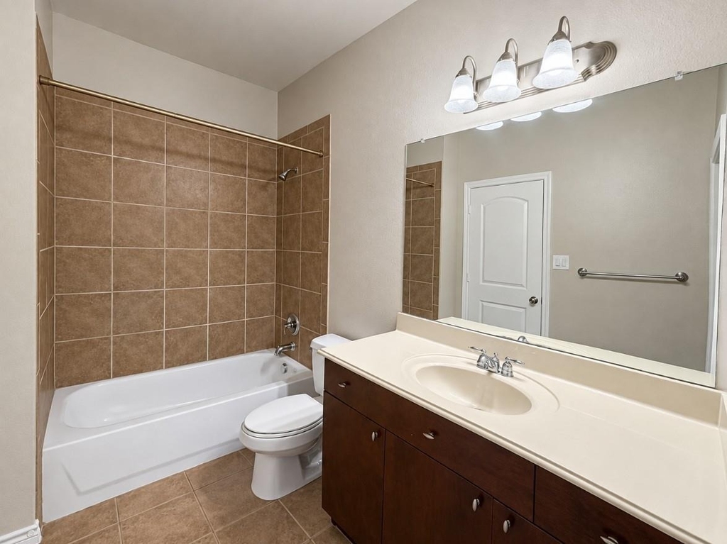 6553 Rutherford Road - Photo 14