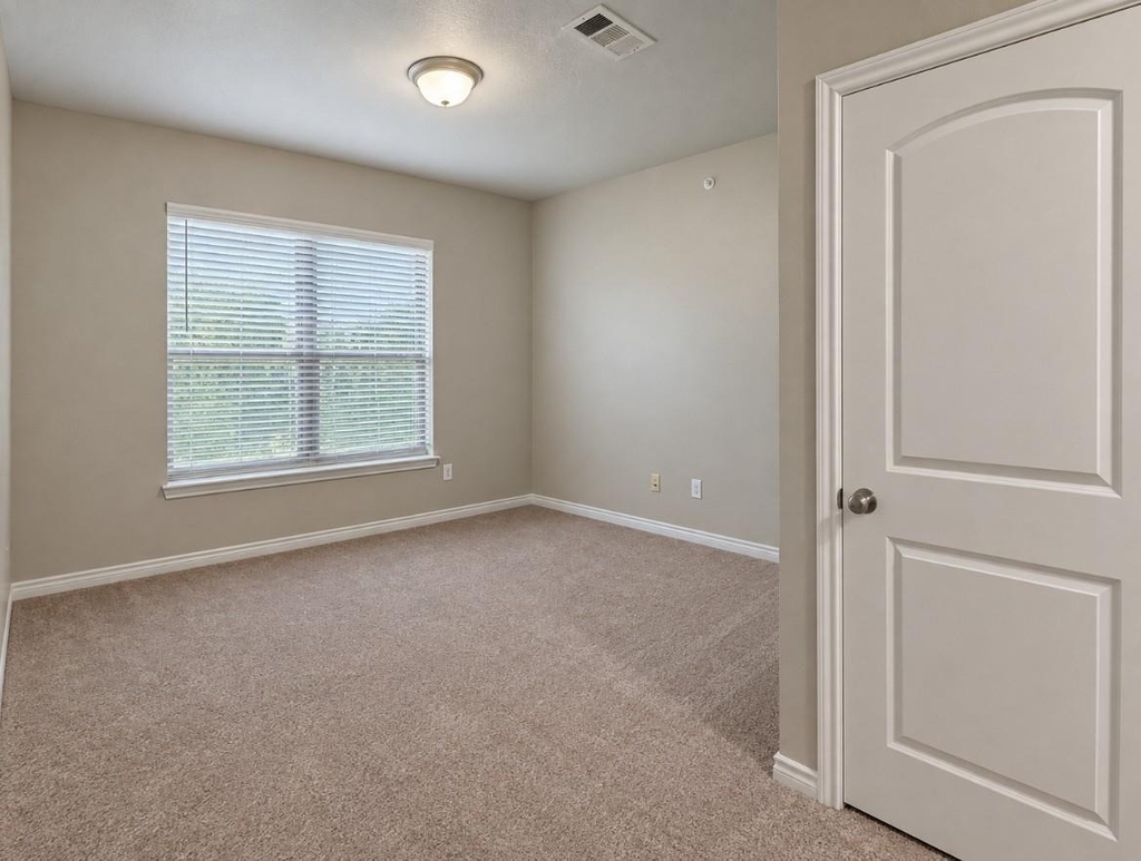 6553 Rutherford Road - Photo 10
