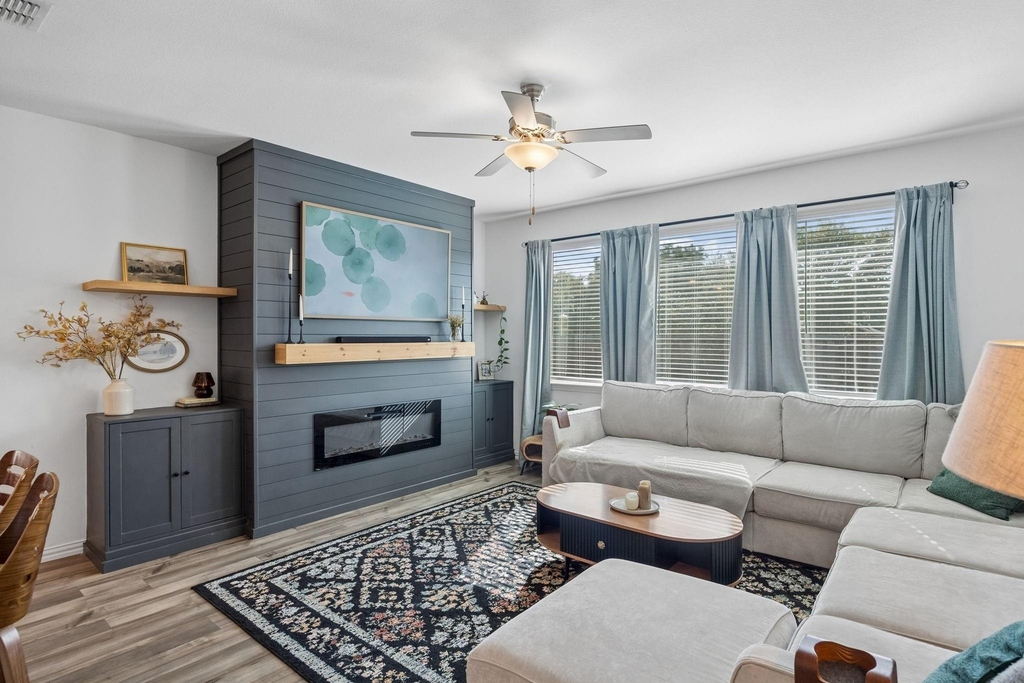 4820 Parrington Drive - Photo 4