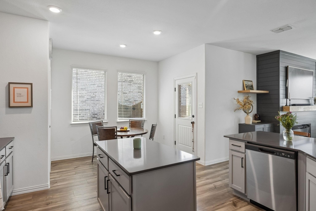 4820 Parrington Drive - Photo 9