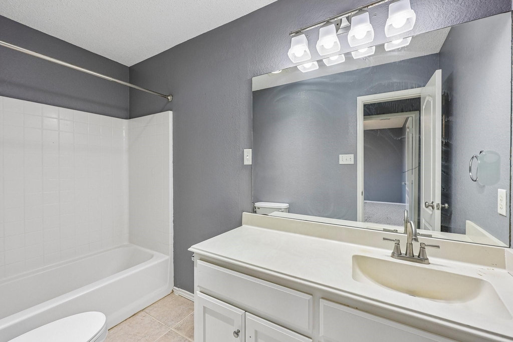 1910 Bentwood Court - Photo 28